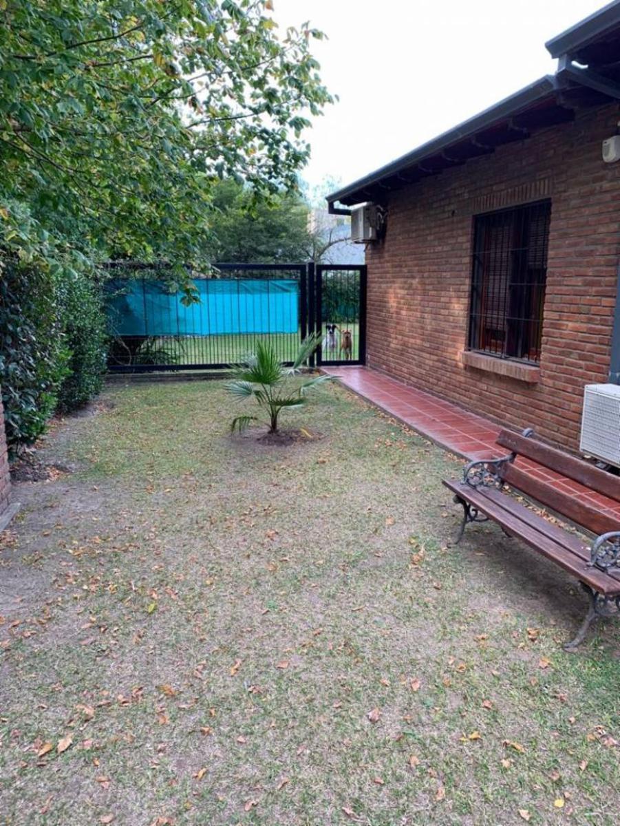 CASA 3 DORMITORIOS. PARQUE Y PISCINA. TERRENO 1575M2. FUNES. — foto 14