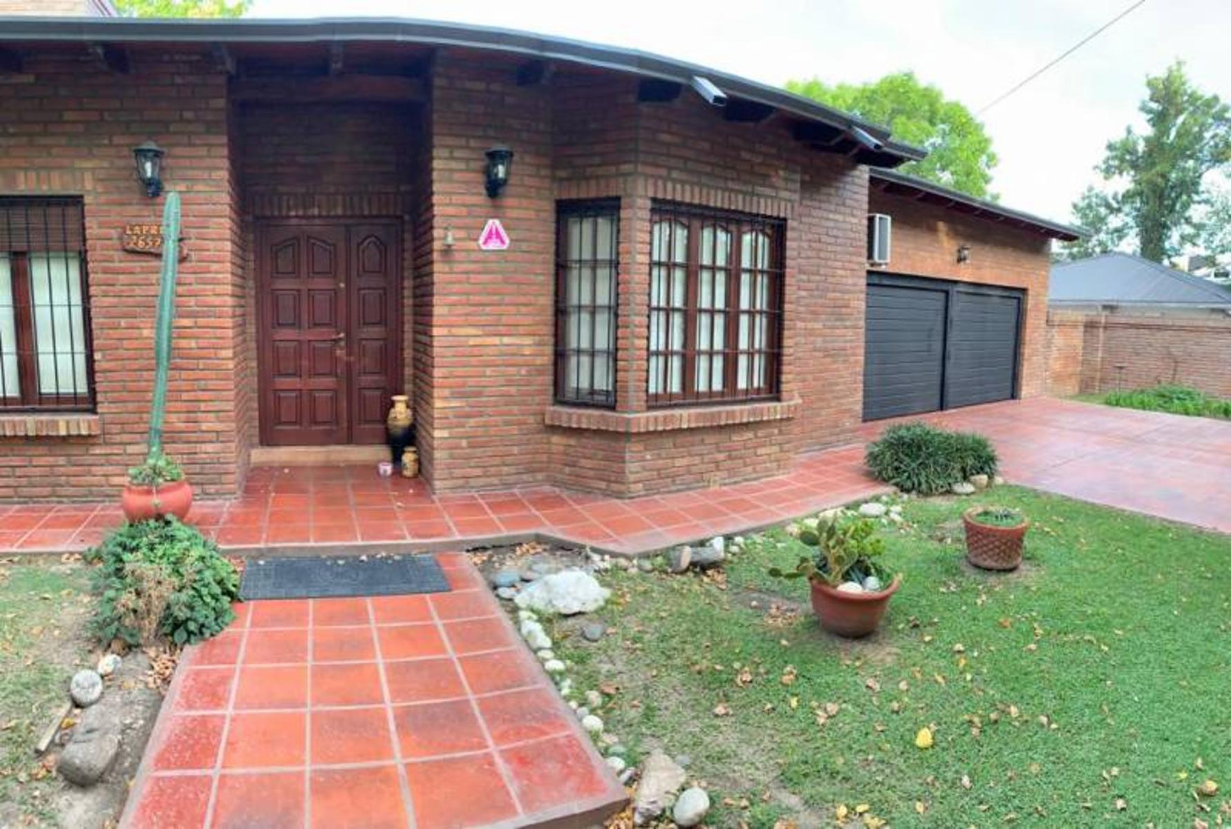 CASA 3 DORMITORIOS. PARQUE Y PISCINA. TERRENO 1575M2. FUNES. — foto 15