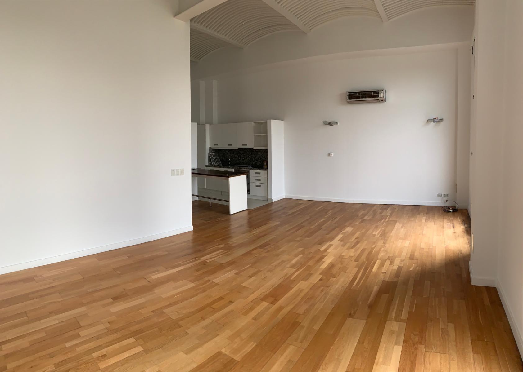 AMPLIO DEPARTAMENTO DE UN DORMITORIO CON COCHERA — foto 6