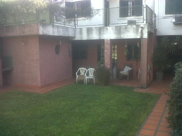 CASA DE TRES DORMITORIOS CON COCHERAS — foto 5