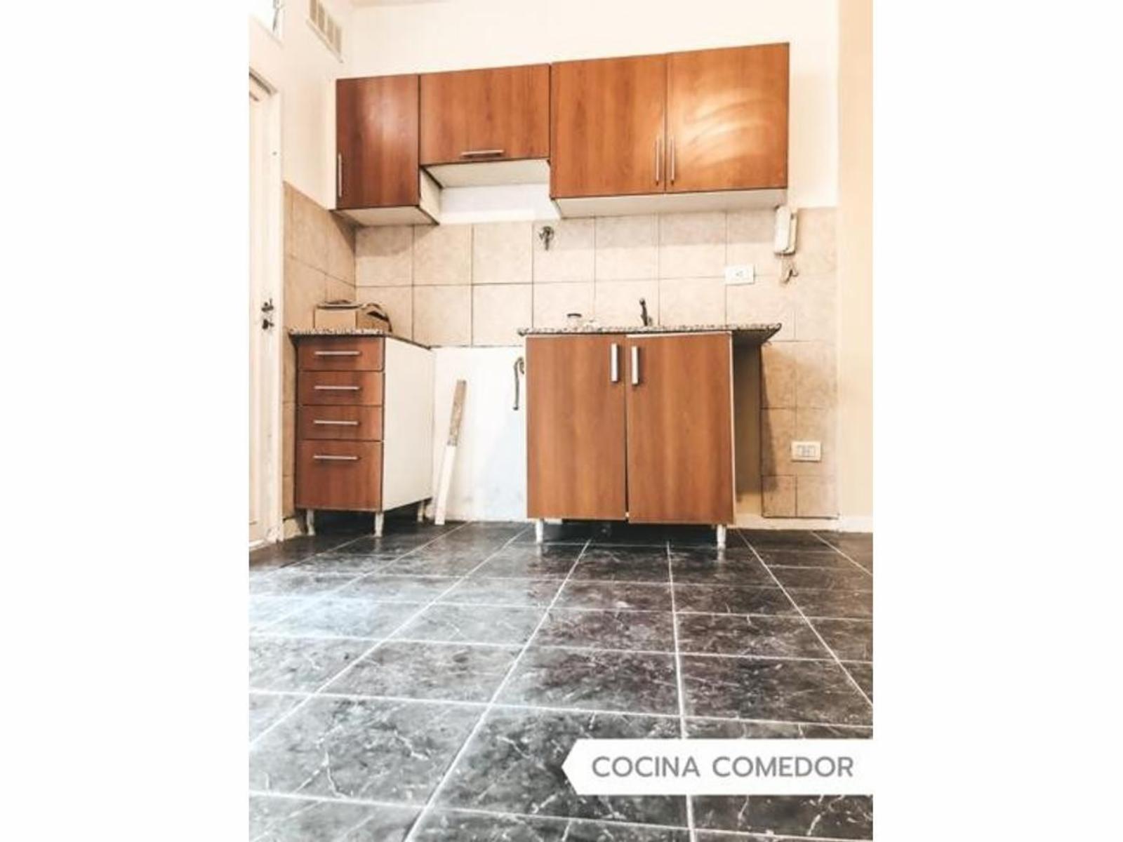 Duplex de 3 amb. con cochera/balcón/lavadero (Suipacha al 1000- R. Mejía) — foto 3