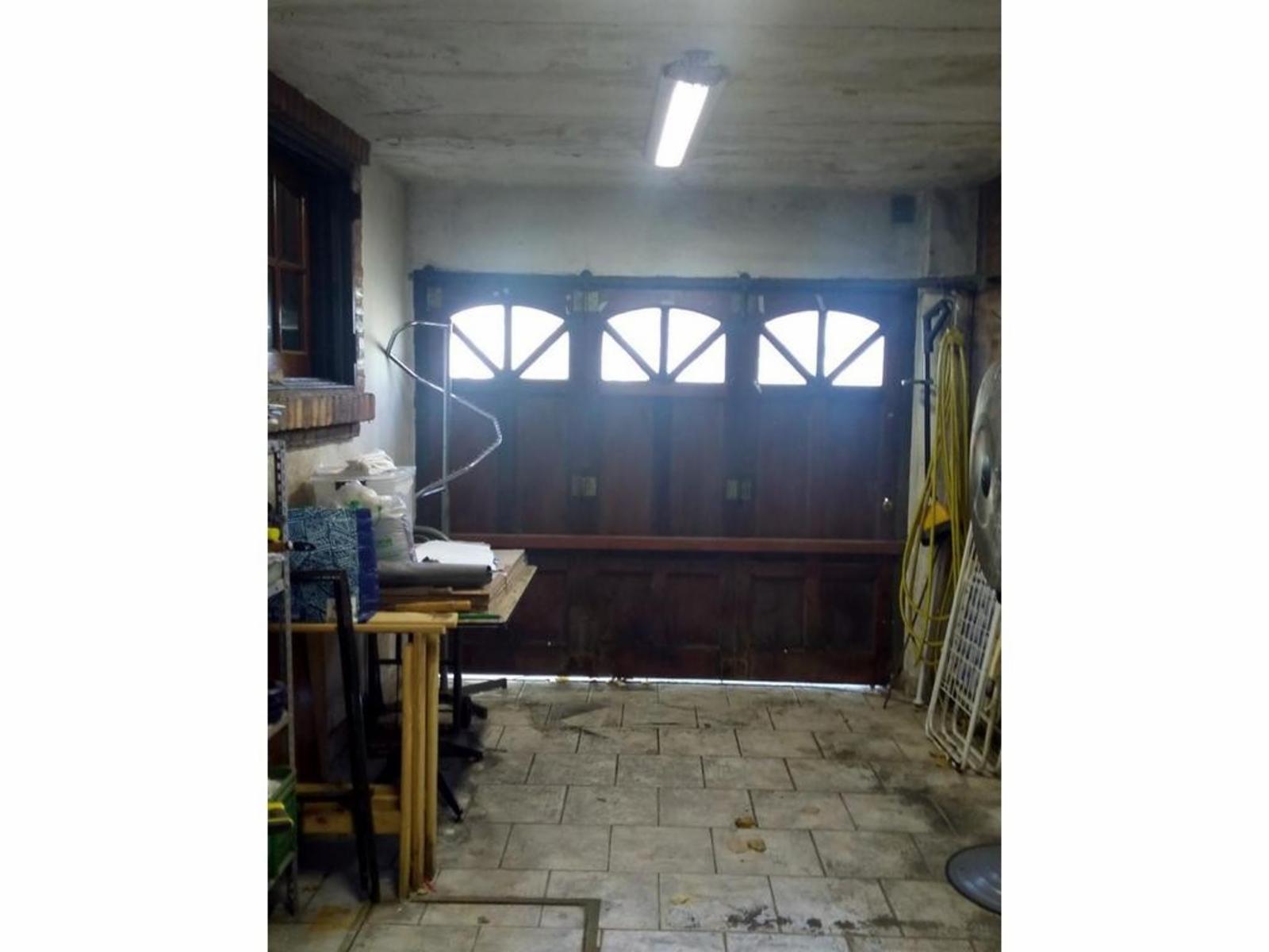 CASA EN DOS PLANTAS C/GARAGE Y TERRAZA (PUNCHAUCA 100 - HAEDO). — foto 4