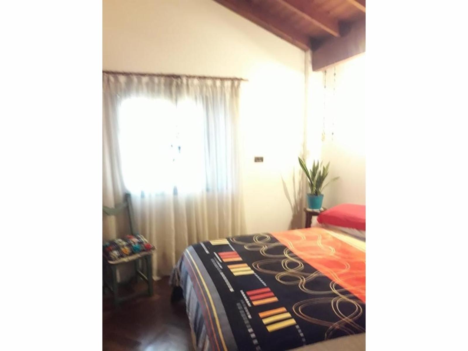 CASA EN DOS PLANTAS C/GARAGE Y TERRAZA (PUNCHAUCA 100 - HAEDO). — foto 12