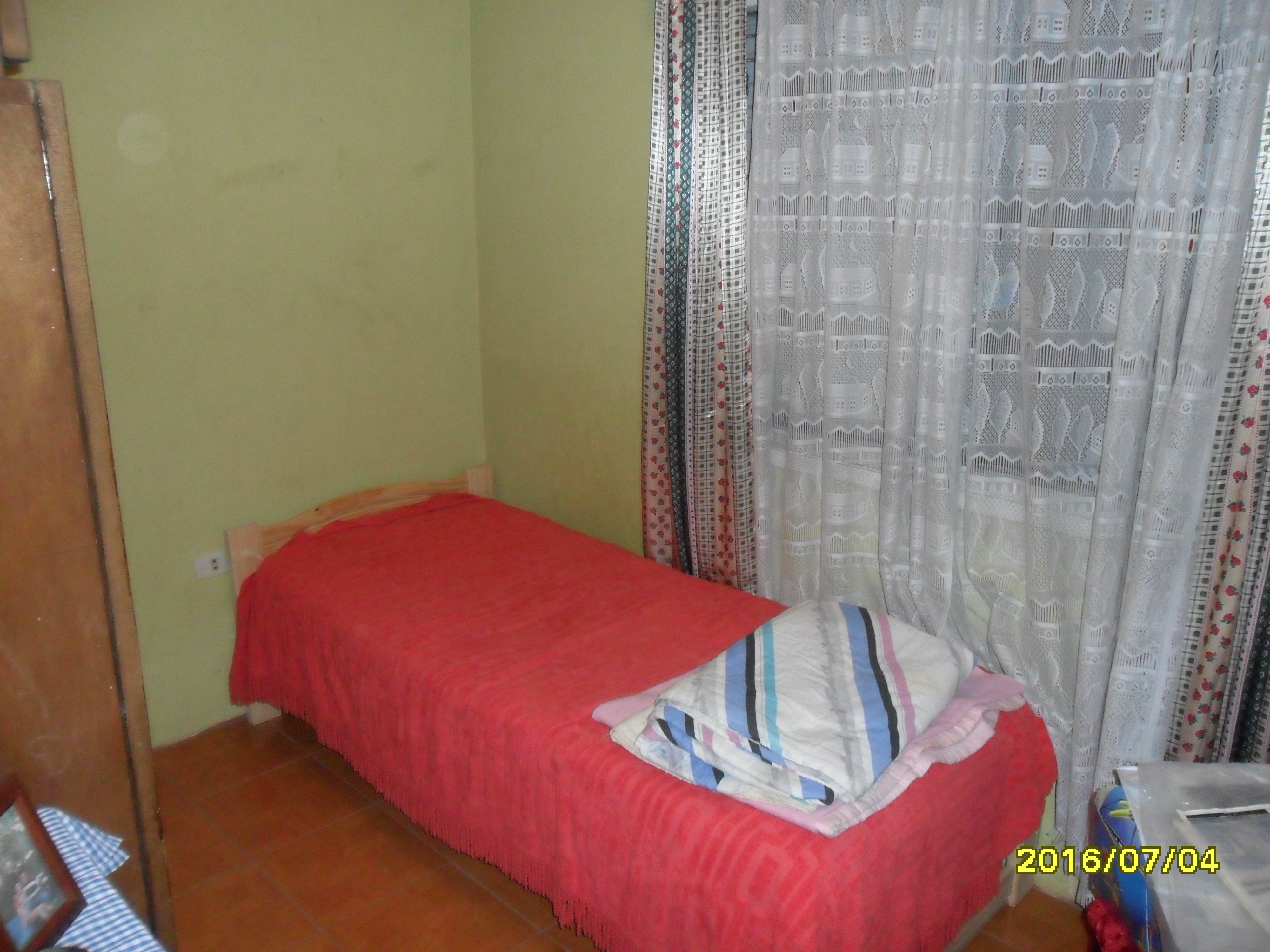 Venta de confortable casa, con monoambiente en mismo terreno y entrada para vehículos — foto 7