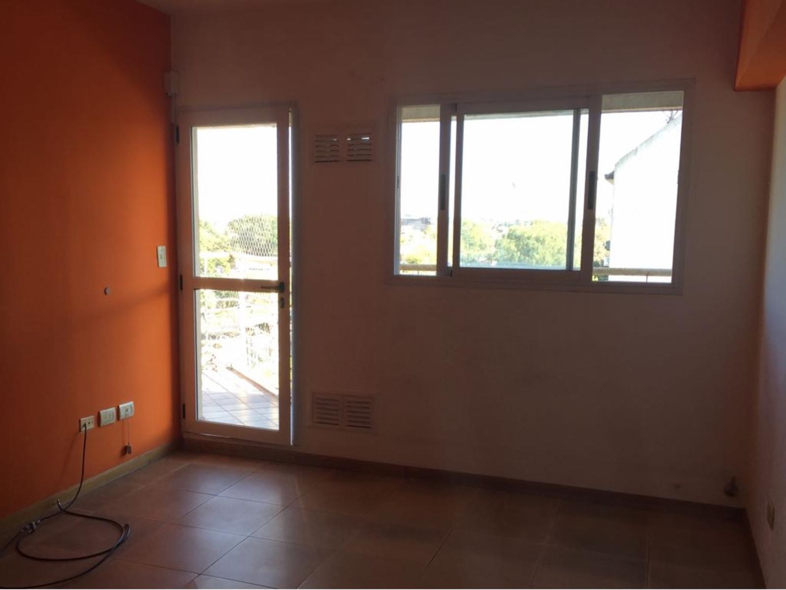 DPTO 2 AMB EN ALQUILER &ampampquotNUEVO CENTRO&quot — foto 6