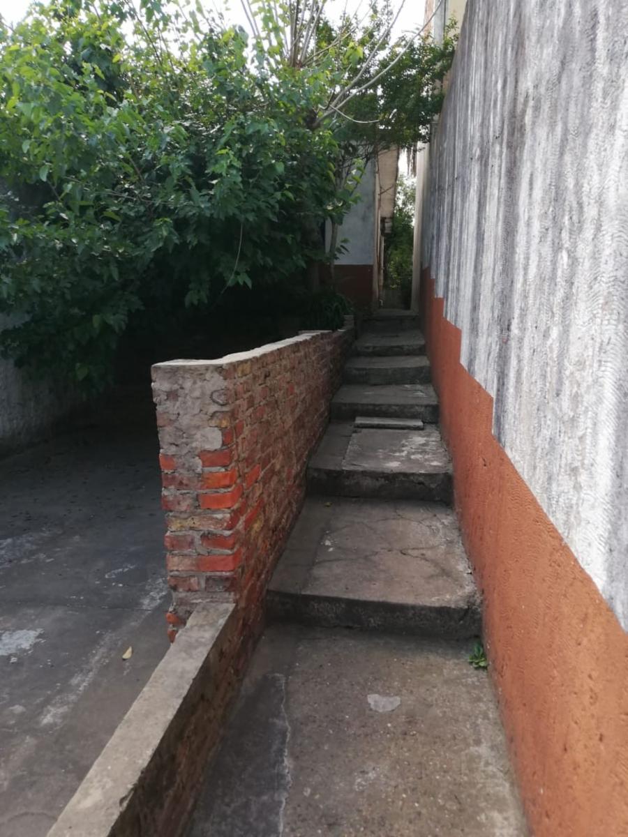 Casa con Local Av. Senador Morón - Bella Vista — foto 2