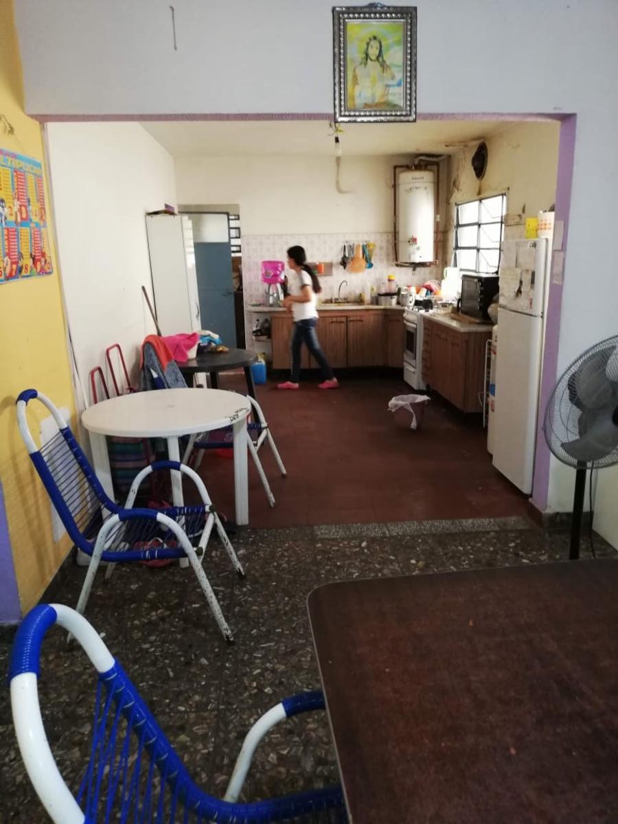 Casa con Local Av. Senador Morón - Bella Vista — foto 5