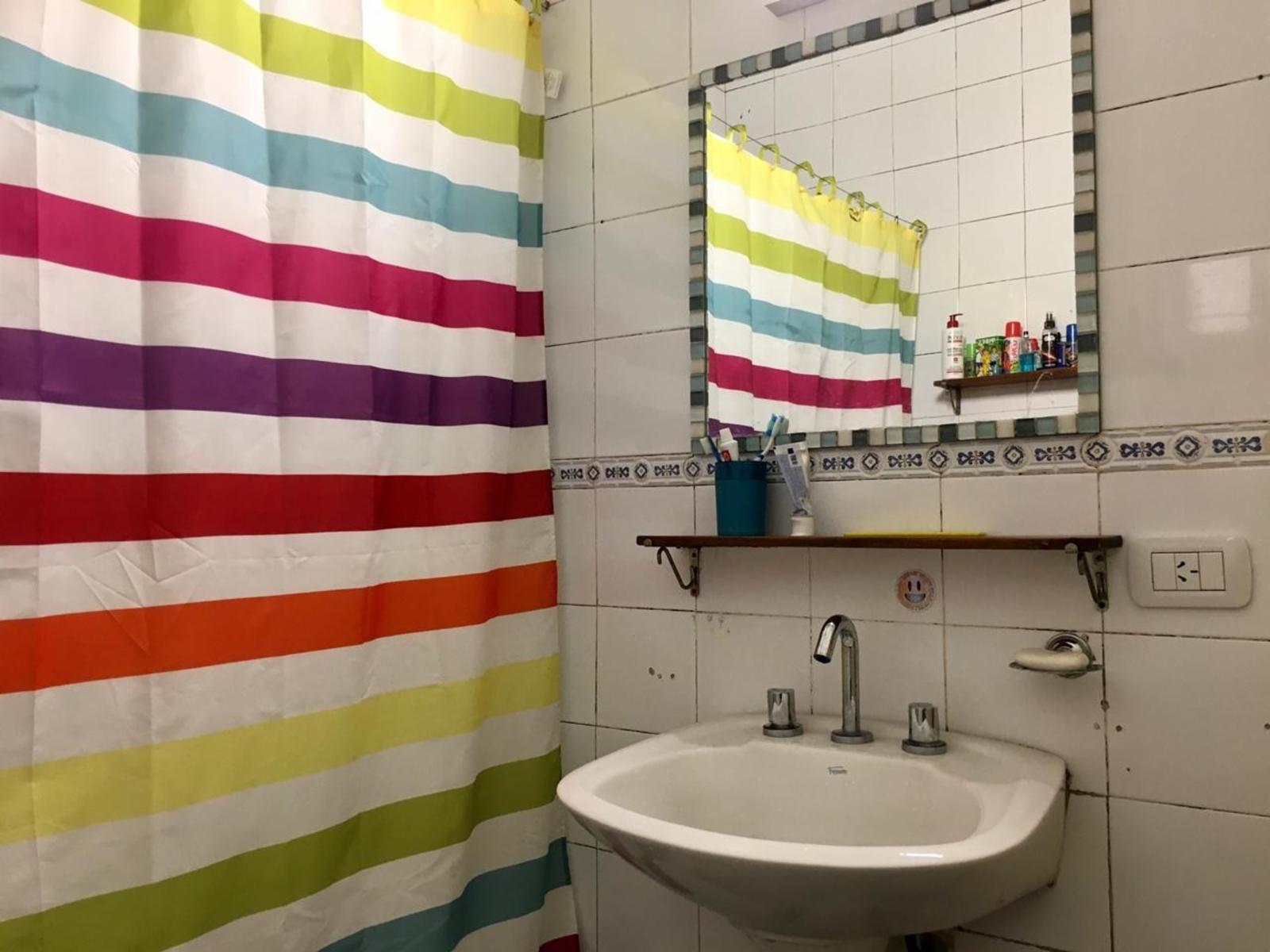 VENTA Chalet de 4 amb c/quincho y pileta Haedo Chico — foto 4