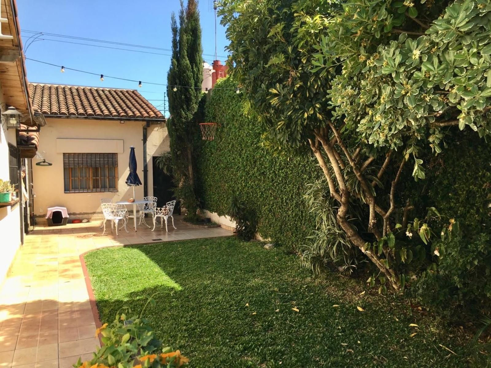 VENTA Chalet de 4 amb c/quincho y pileta Haedo Chico — foto 11