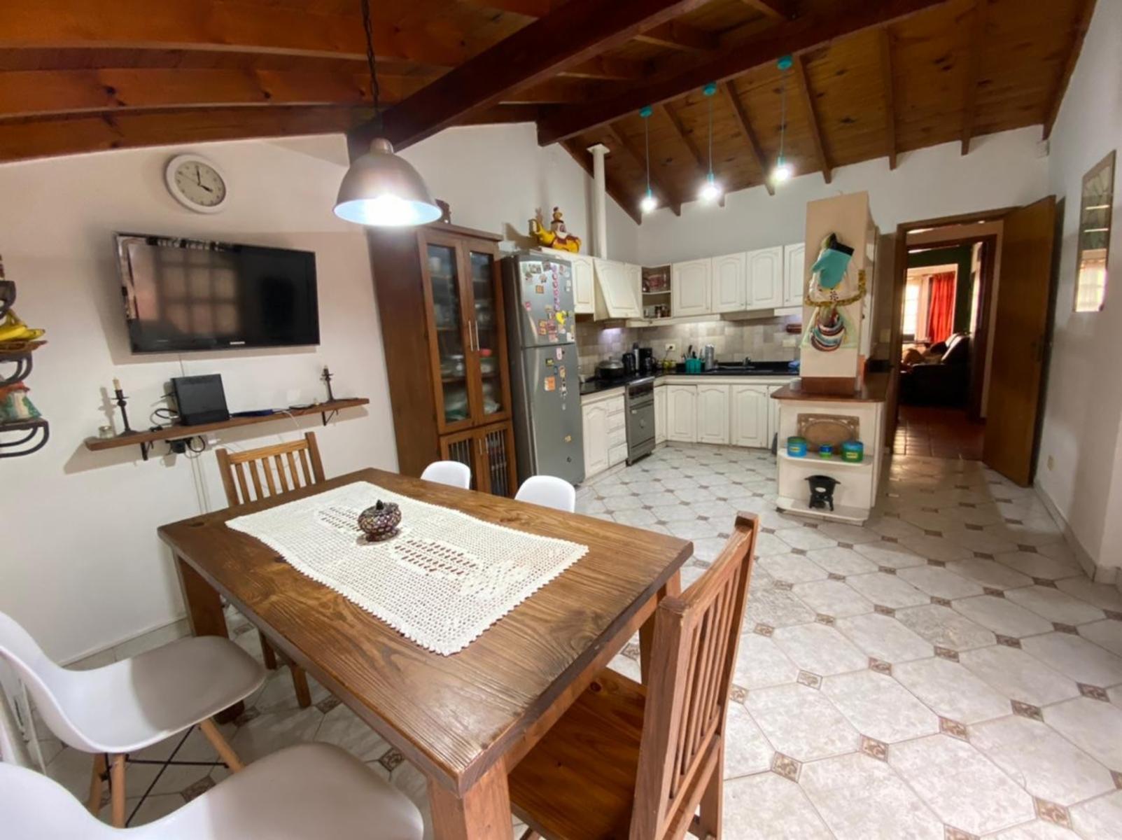 VENTA Chalet de 4 amb c/quincho y pileta Haedo Chico — foto 15