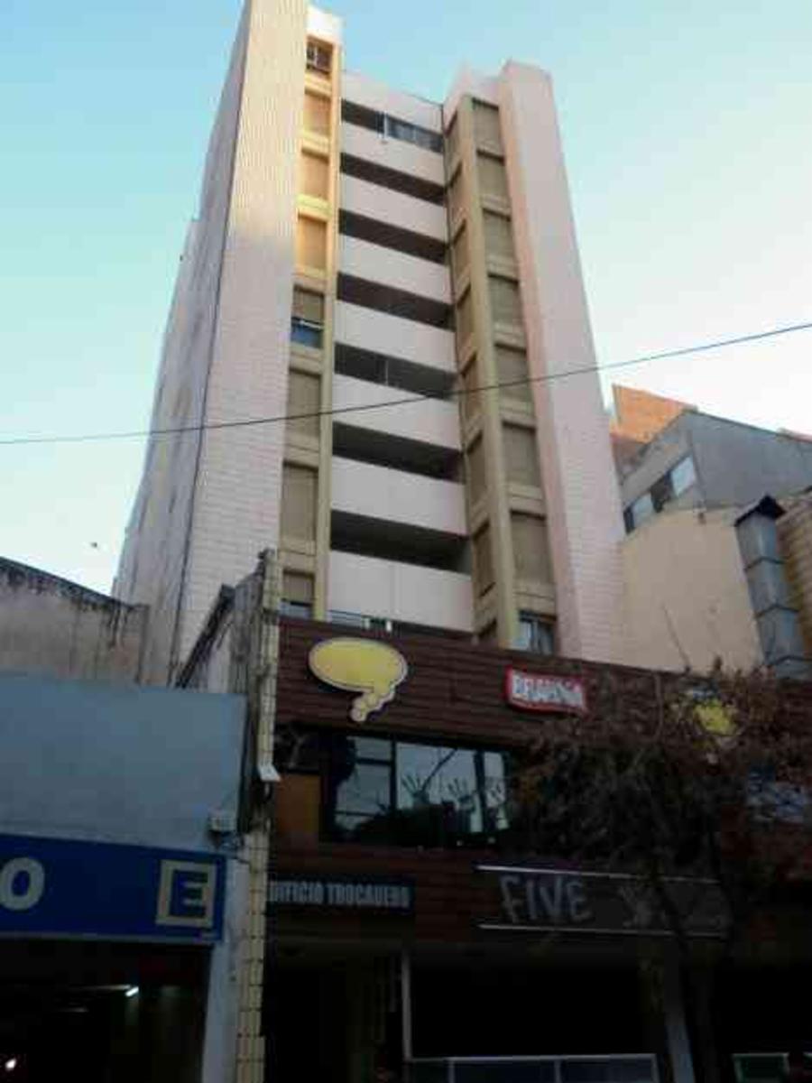 VENDO DEPARTAMENTO DE 1 DORM. CON BALCÓN. UBICADO EN EL CORAZÓN DE NUEVA CÓRDOBA. IDEAL ESTUDIANTES. BAJISIMAS EXPENSAS — foto 4