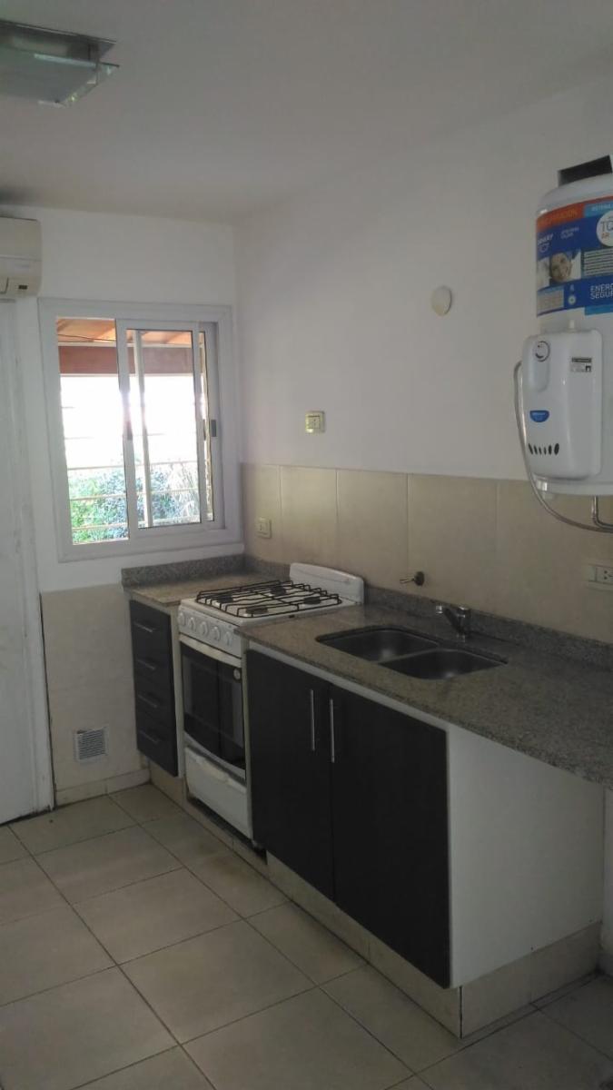 EXCELENTE DUPLEX DE DOS DORMITORIOS - OPORTUNIDAD EN VILLA ALLENDE - RECIBE MENOR — foto 3