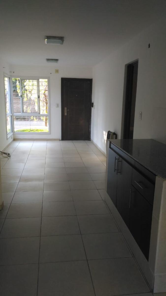 EXCELENTE DUPLEX DE DOS DORMITORIOS - OPORTUNIDAD EN VILLA ALLENDE - RECIBE MENOR — foto 12