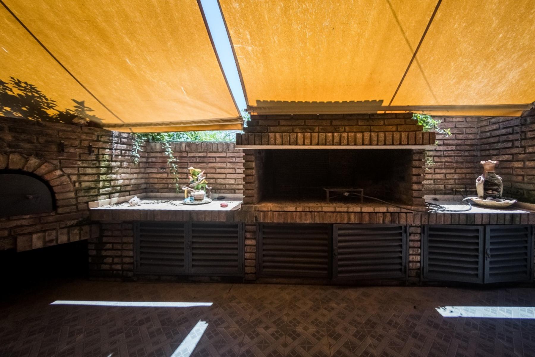 ESPECTACULAR CASA DE 4 DORM C/ PILETA EN EXCELENTE ZONA DE CARLOS PAZ — foto 11