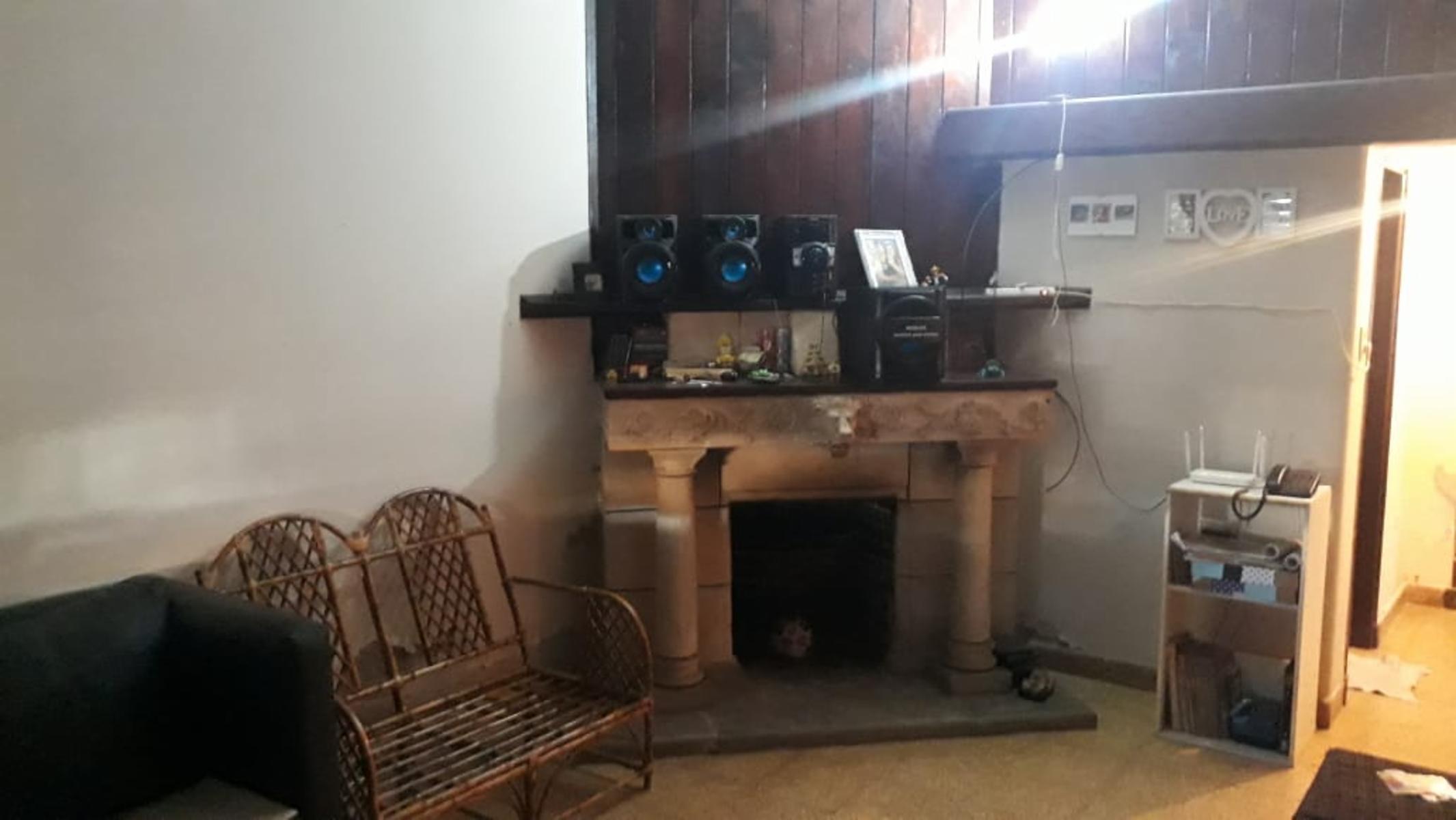 OPORTUNIDAD VENDO CASA DE DOS DORM. EN ALTO ALBERDI. — foto 5