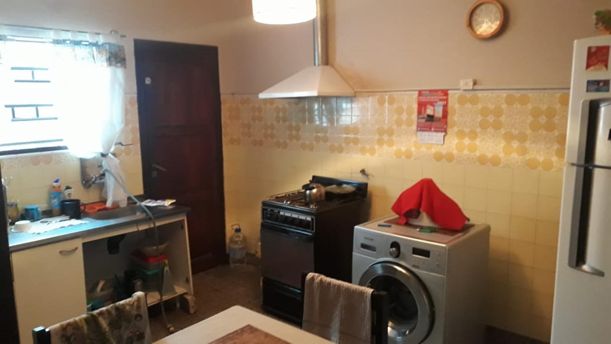 OPORTUNIDAD VENDO CASA DE DOS DORM. EN ALTO ALBERDI. — foto 7