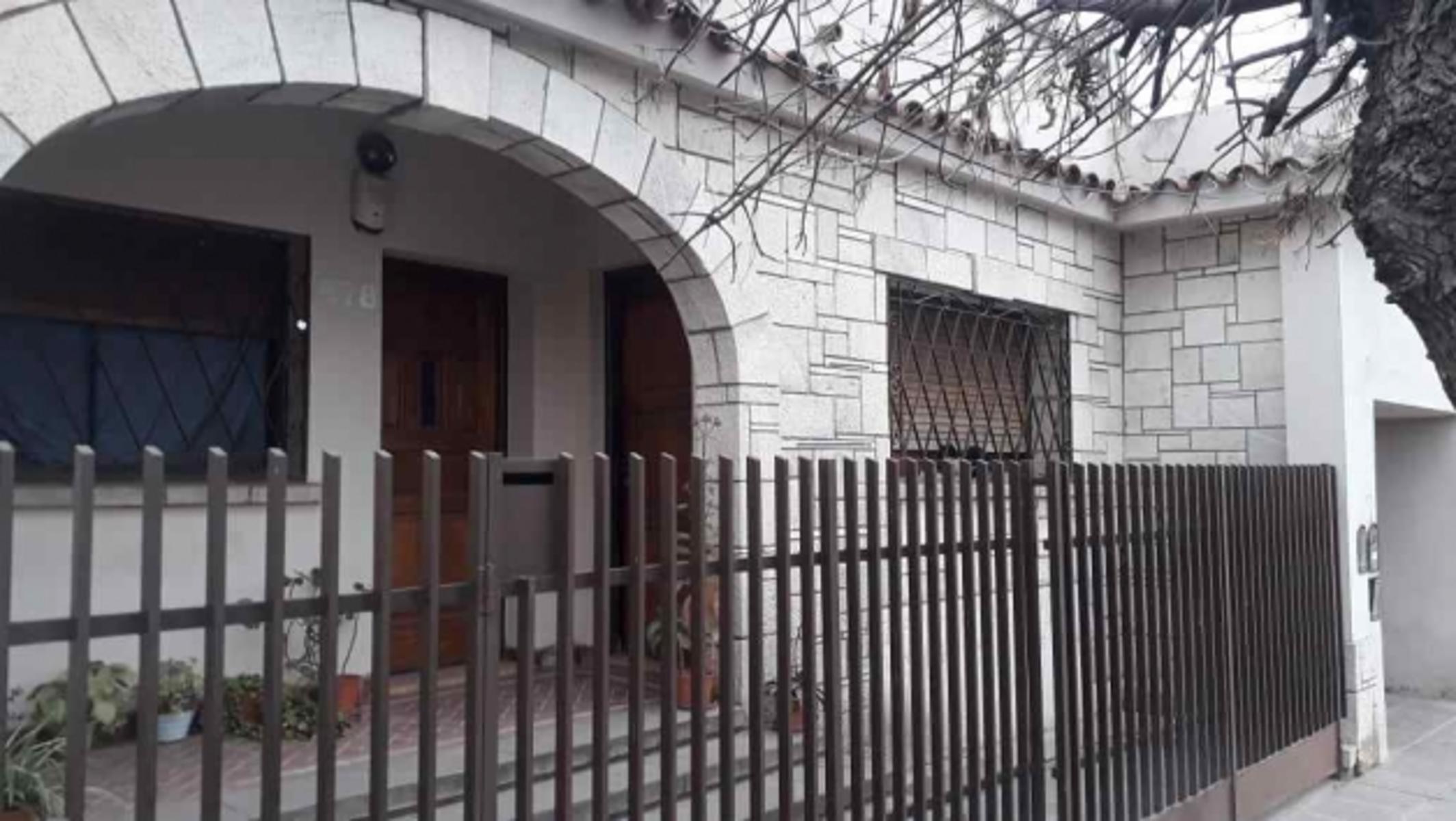 OPORTUNIDAD VENDO CASA DE DOS DORM. EN ALTO ALBERDI. — foto 9