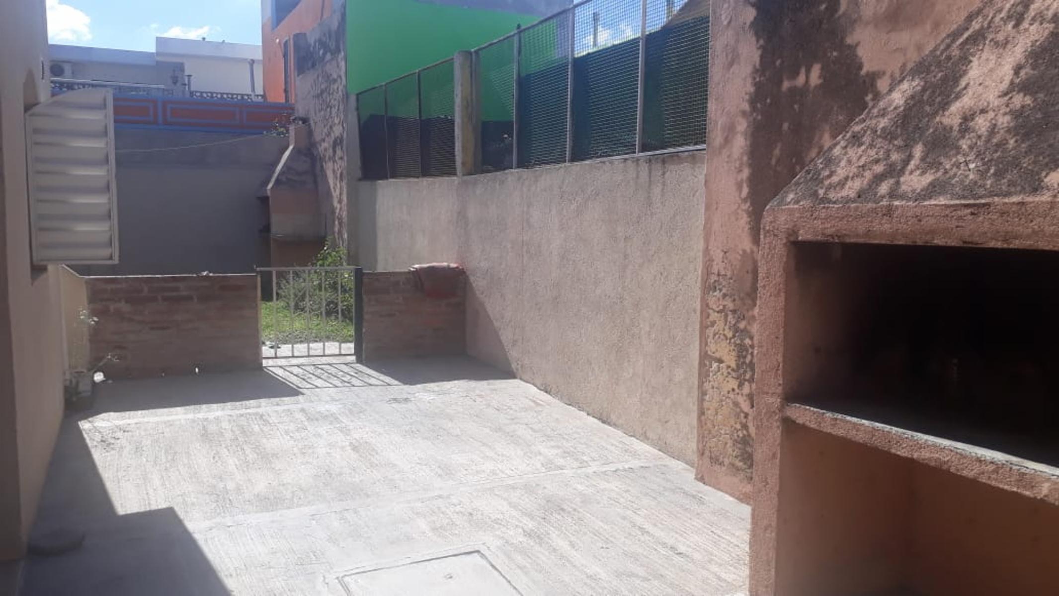 OPORTUNIDAD VENDO DOS DEPTOS DE 1 DORM C/U EN ALTO ALBERDI — foto 3