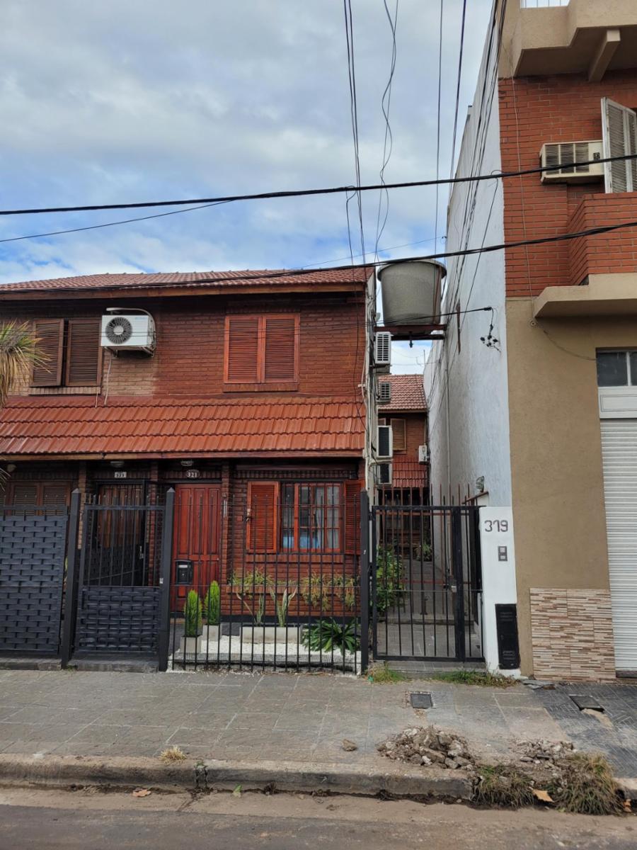 Excelente Duplex de 3 ambientes sobre calle Larrea 319 Ramos Mejía