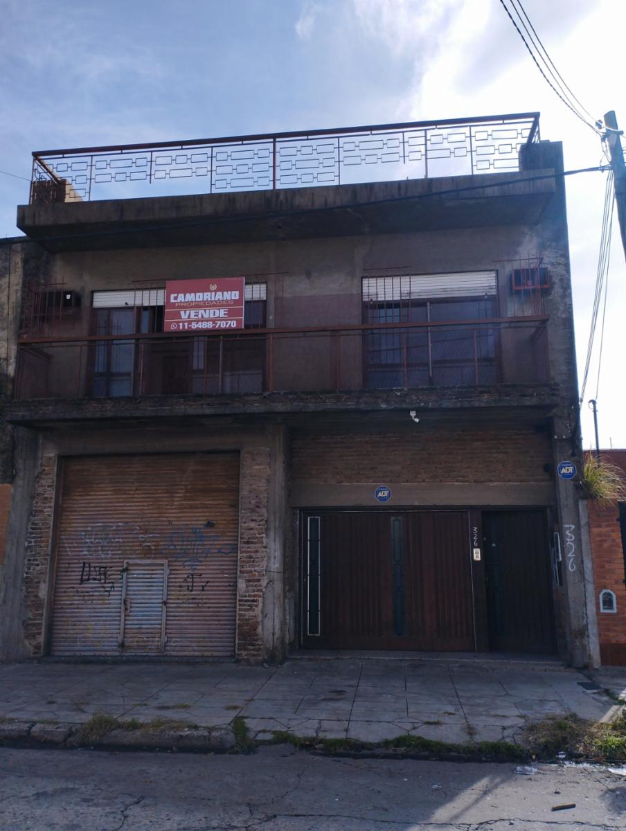 CASA CON GALPON EN LOMAS DEL MIRADOR