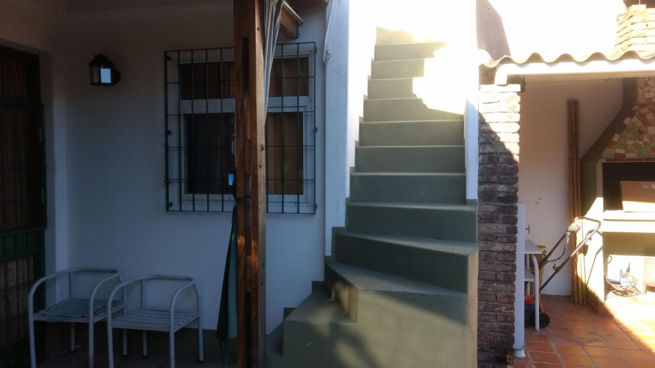 Amplia Casa de tres Dormitorios. — foto 6