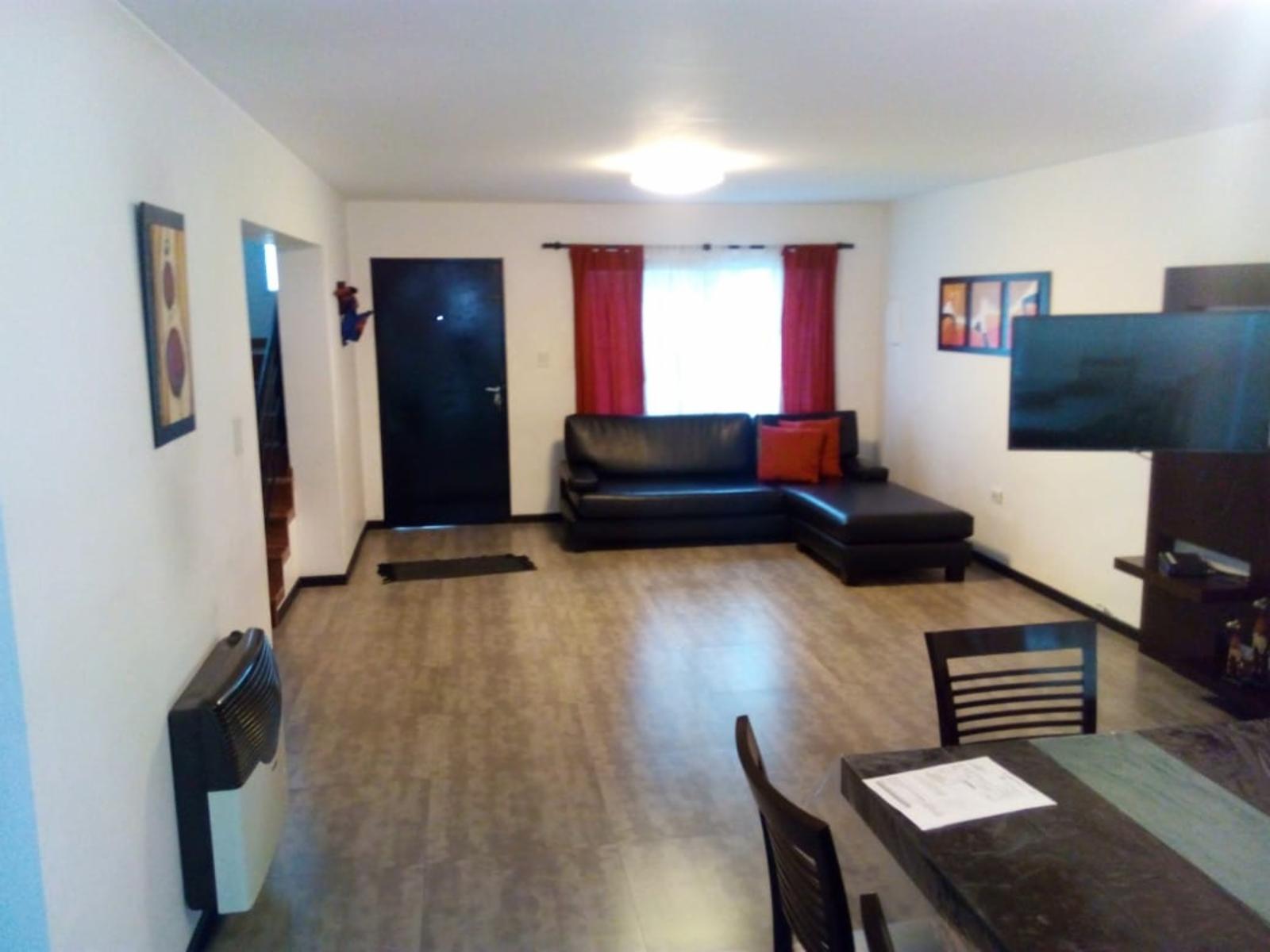 LOMAS DE ALBERDI ESPECTACULAR CASA DE 4 DORMITORIOS — foto 4