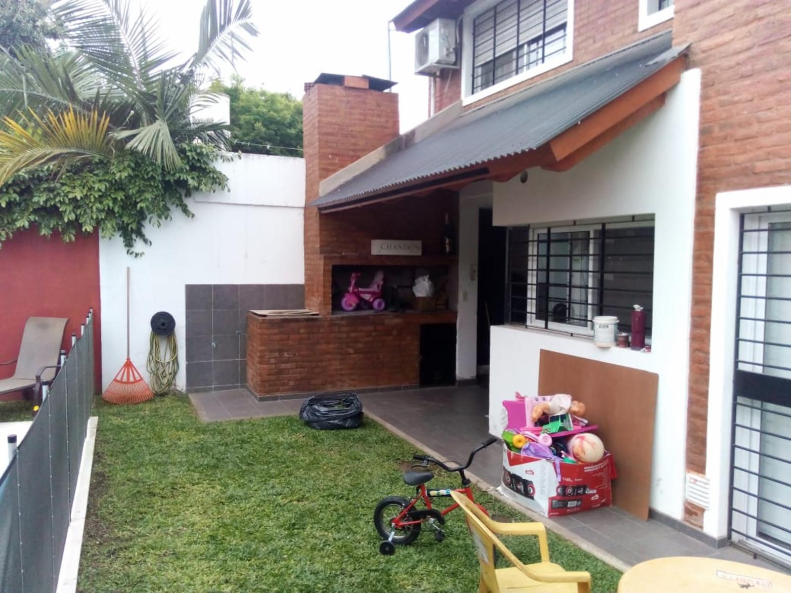 LOMAS DE ALBERDI ESPECTACULAR CASA DE 4 DORMITORIOS — foto 6
