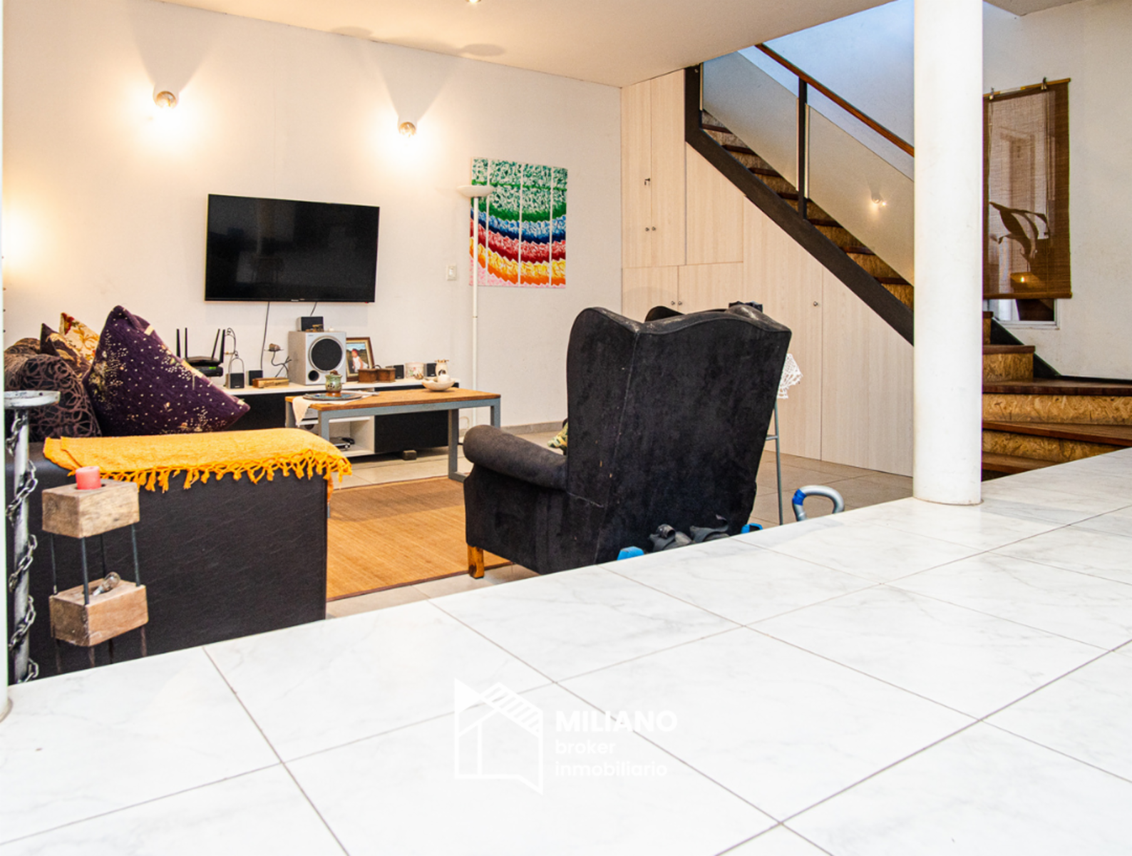 Casaquinta con Pileta, Cochera, galería con parrilla semi cubierta y terraza. — foto 7