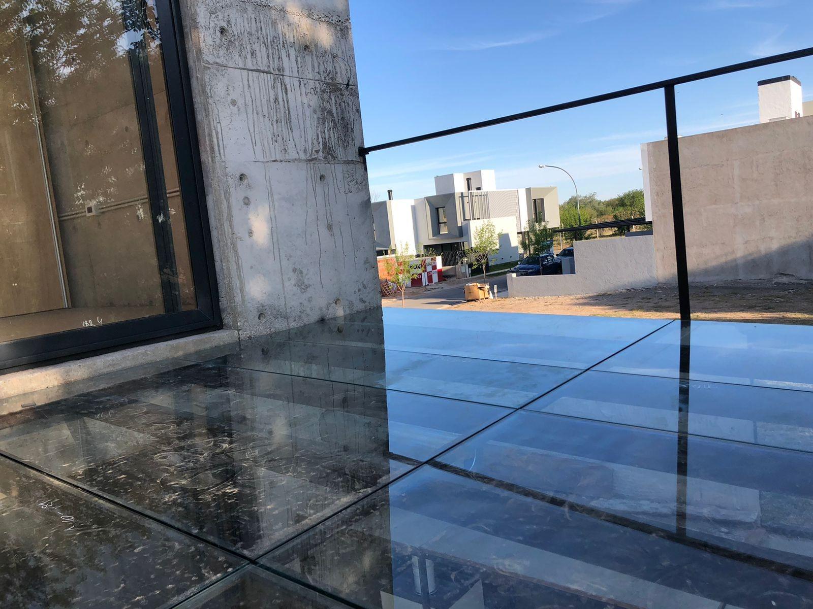 VENTA DE DUPLEX ESTILO INDUSTRIAL DE CATEGORIA