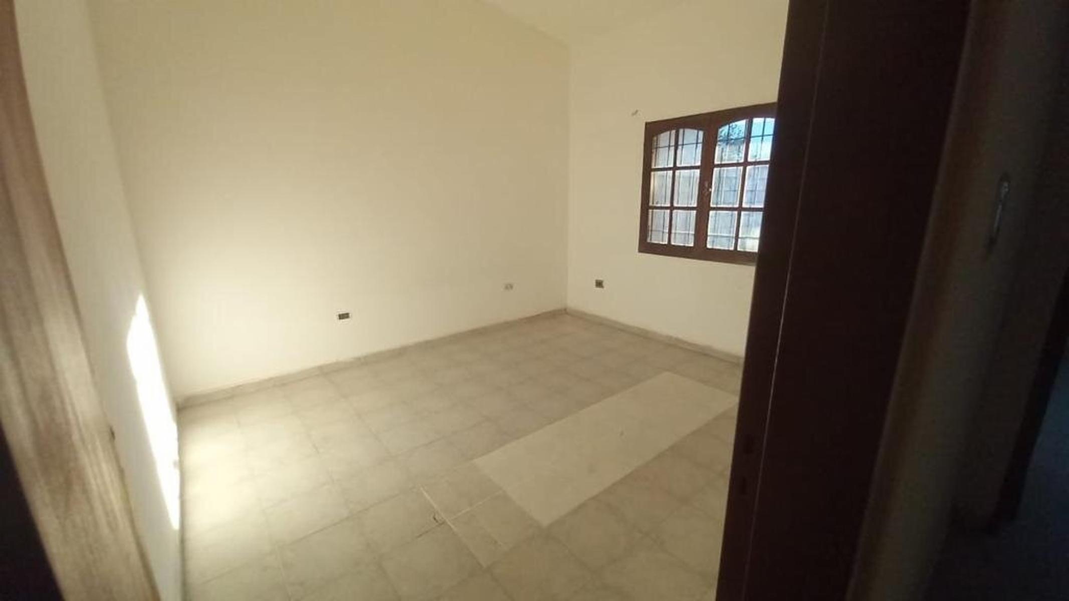 CASA 3 DORMITORIOS APTA CREDITO — foto 4