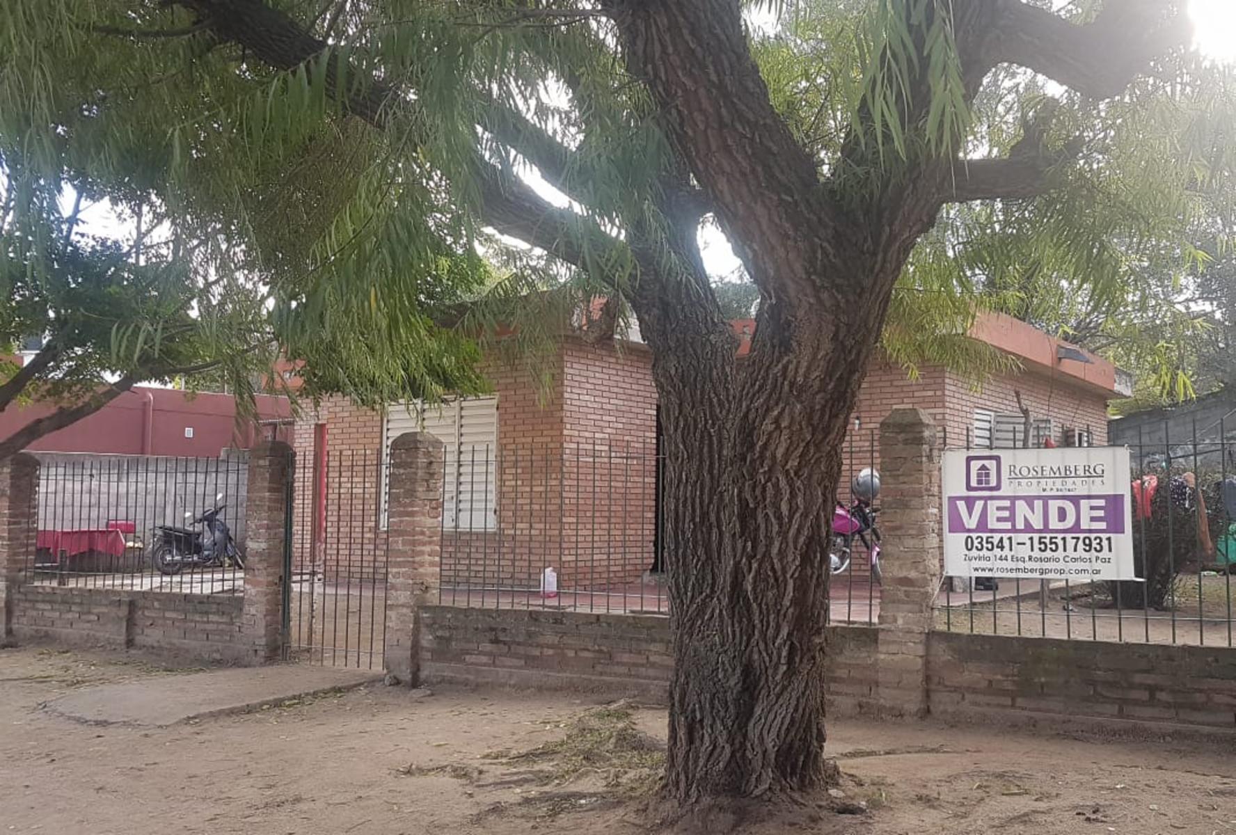 Casa en Venta con renta cerca del centro