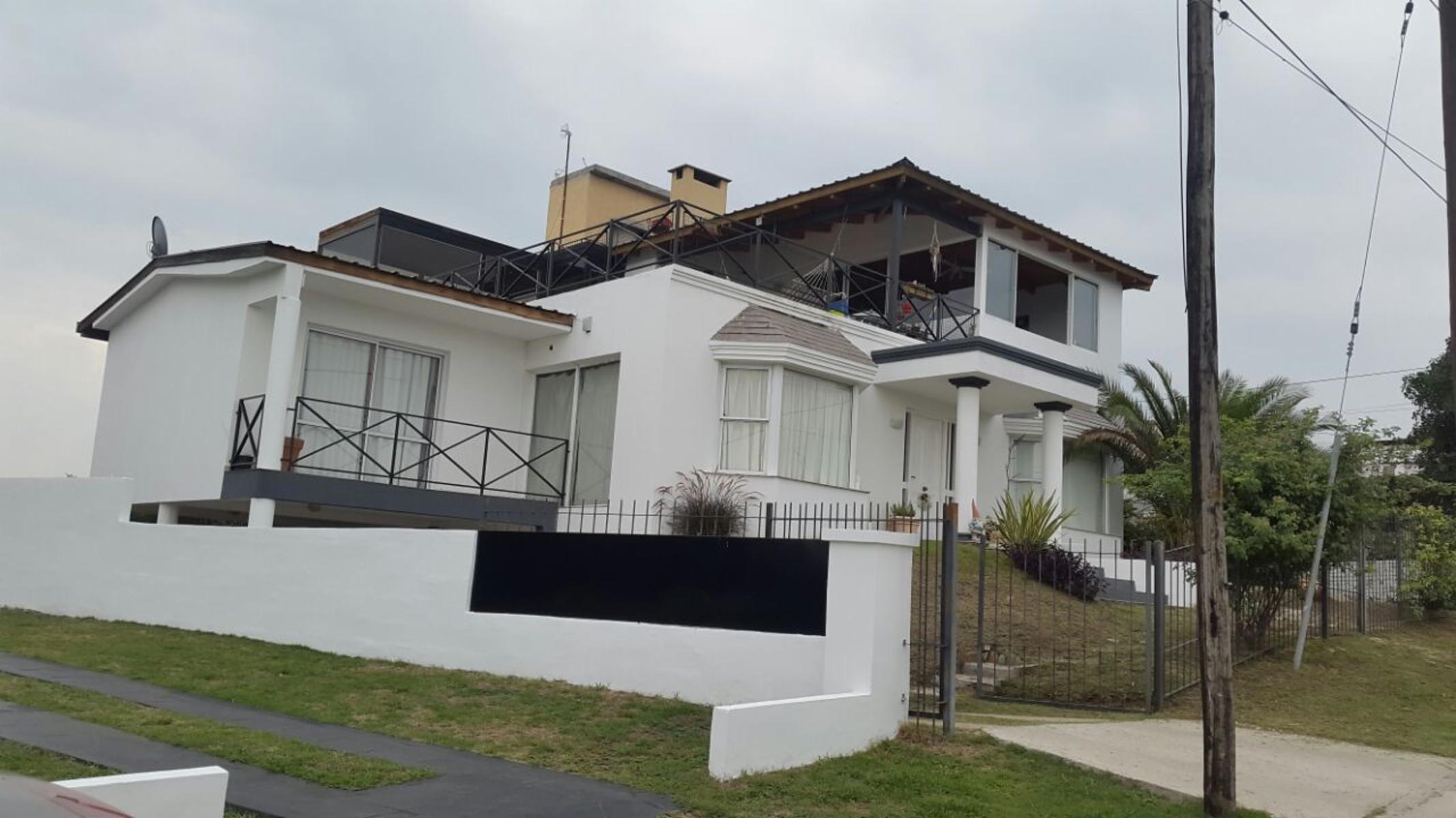 Excelente propiedad en Villa del Lago