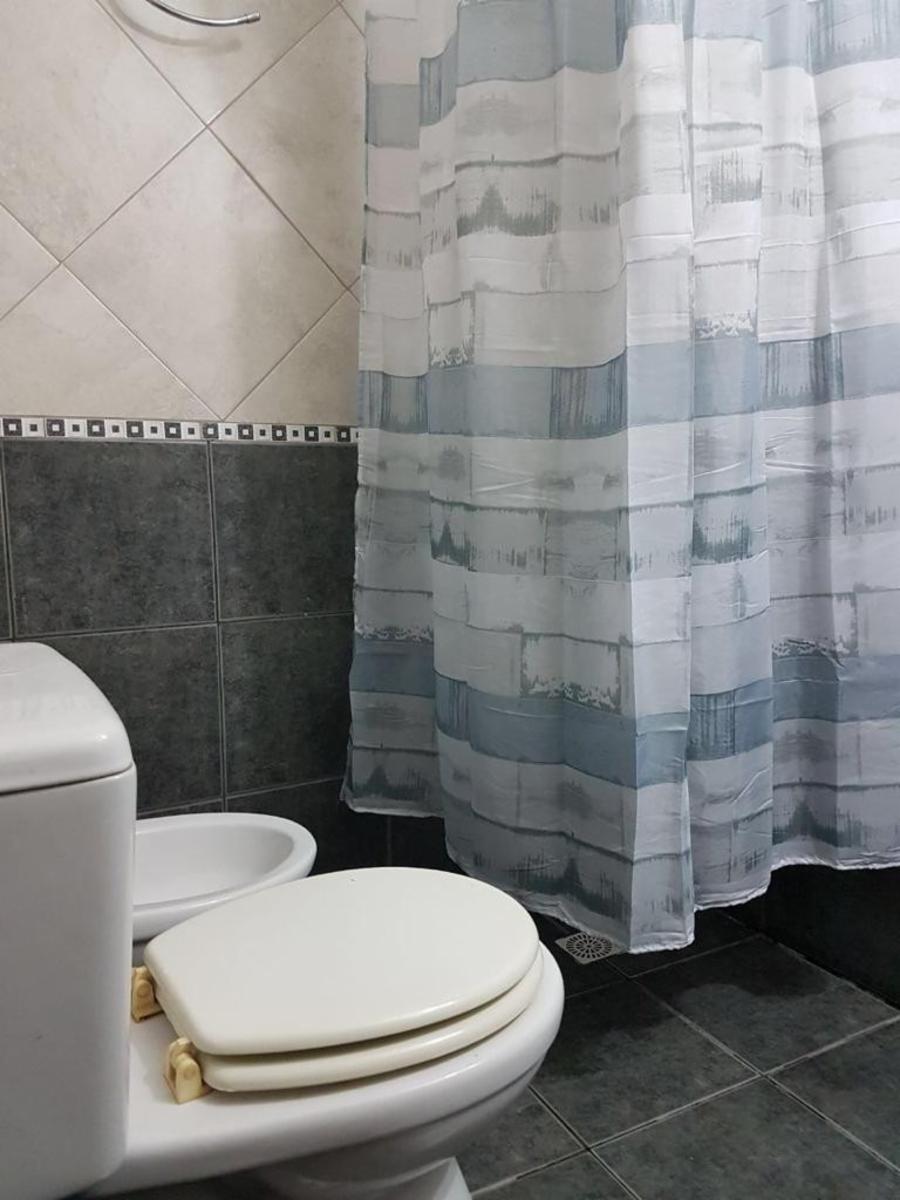 PROPIEDAD EN VENTA EN VILLA DEL LAGO A METROS DE BV. SARMIENTO — foto 9