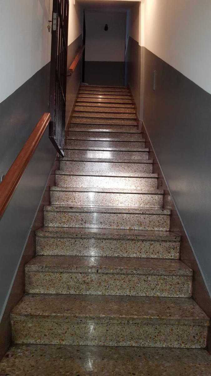 GALPON O DOBLE COCHERA Y DEPTO. INDEPENDIENTE y CASA 1° piso