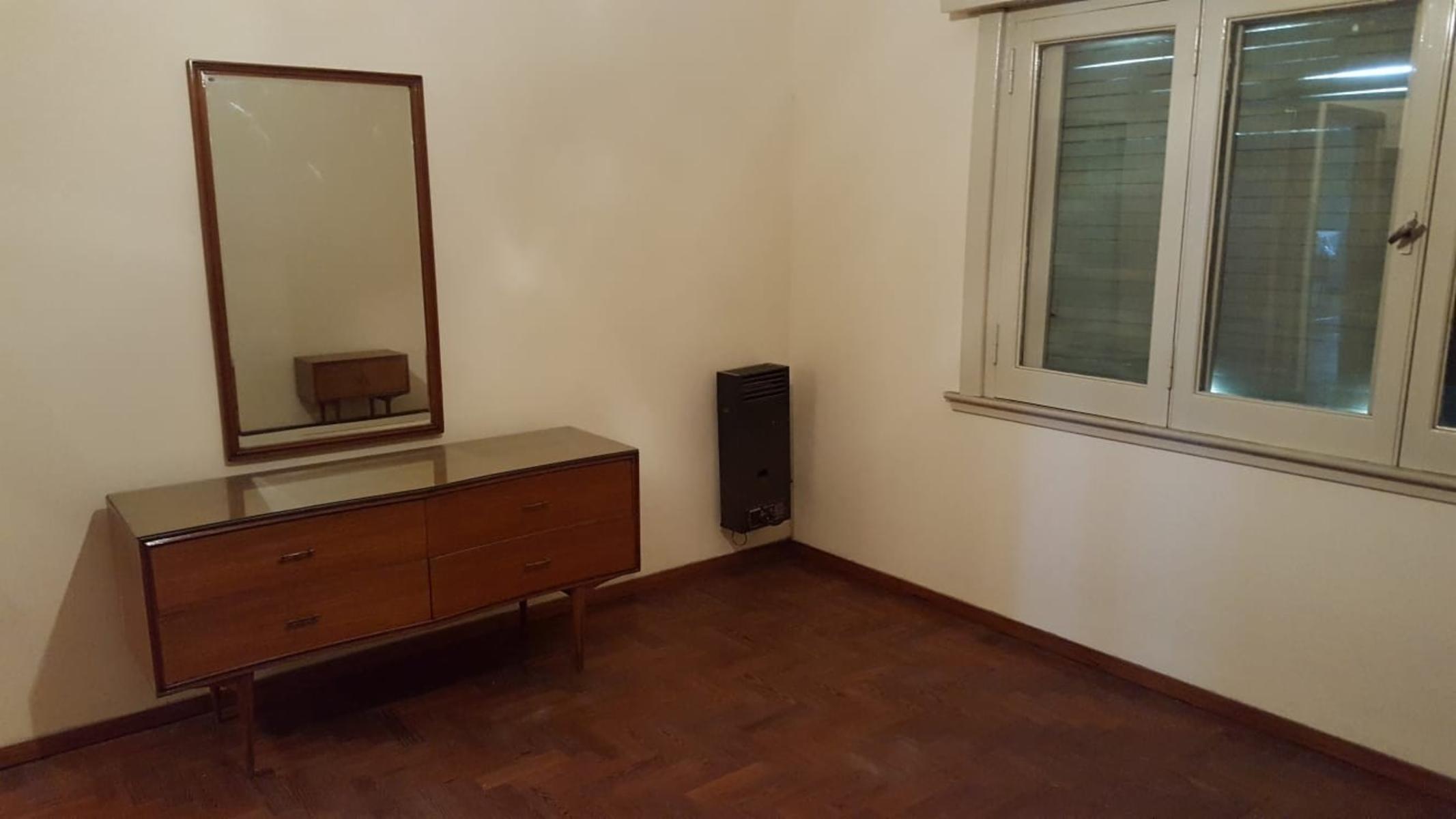 GALPON O DOBLE COCHERA Y DEPTO. INDEPENDIENTE y CASA 1° piso — foto 8