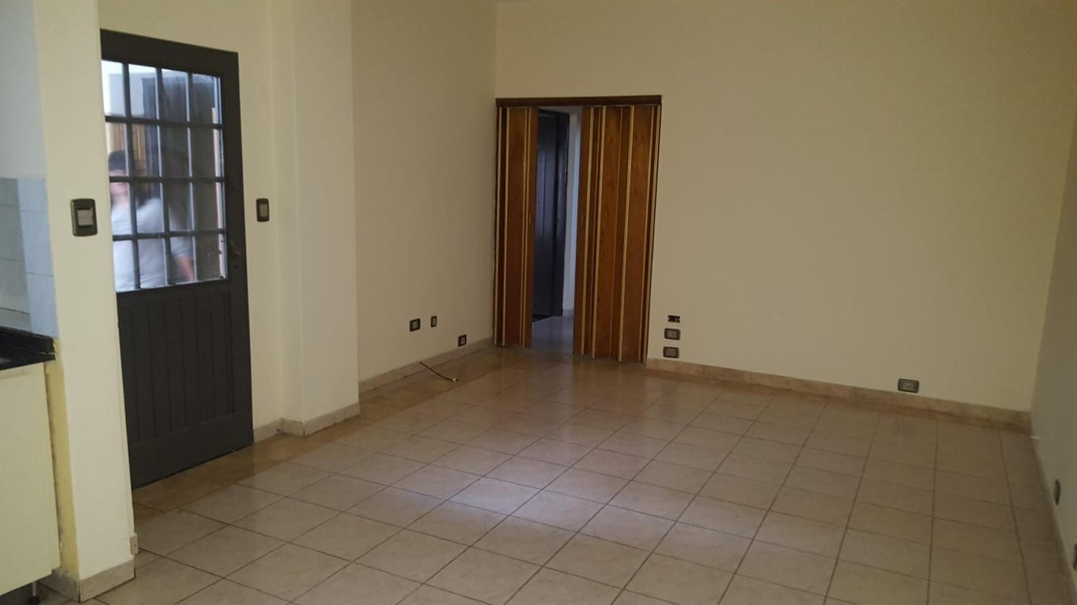 GALPON O DOBLE COCHERA Y DEPTO. INDEPENDIENTE y CASA 1° piso — foto 15