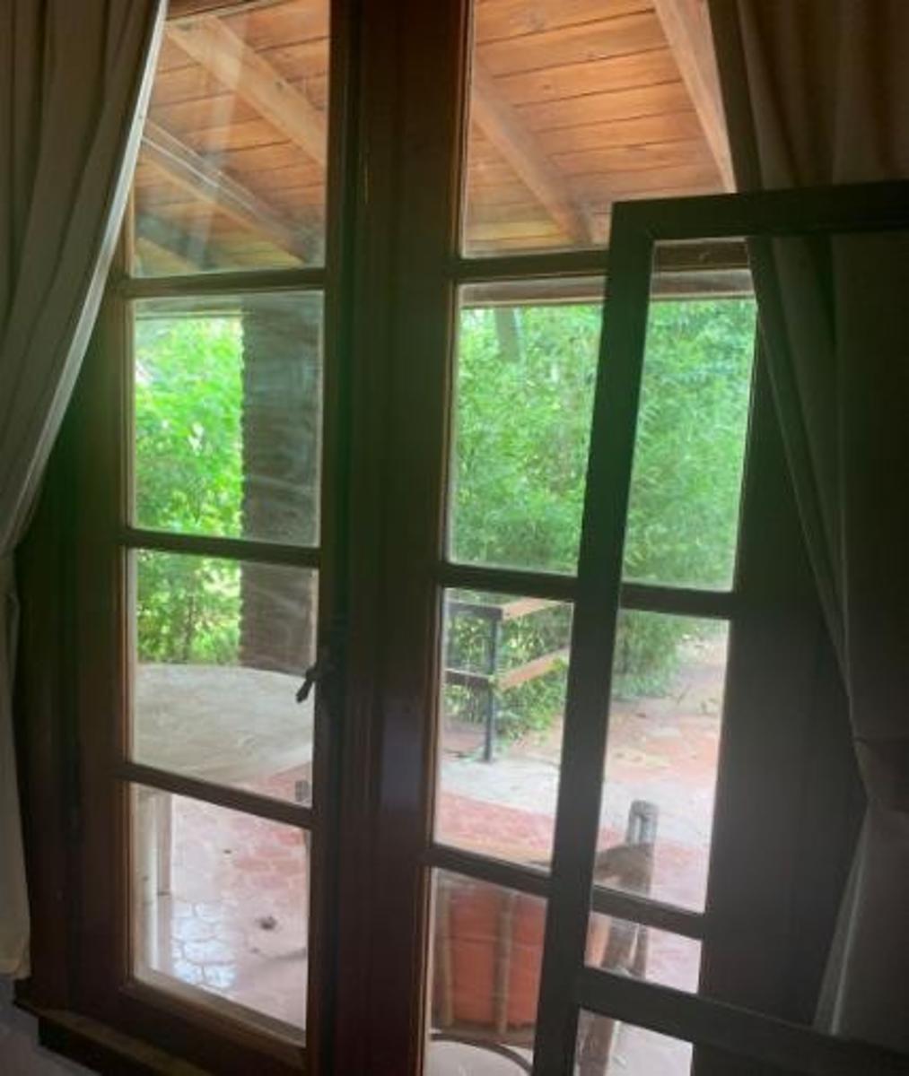 2 CASA EN 2 LOTES CON PILETA