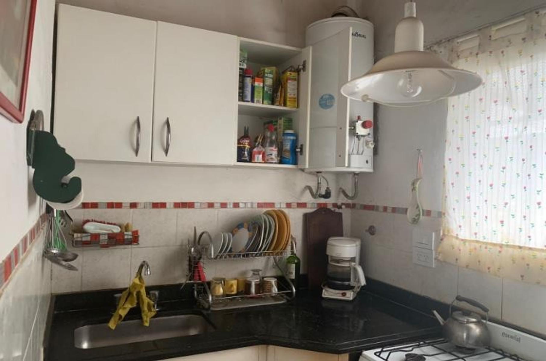 2 CASA EN 2 LOTES CON PILETA — foto 4
