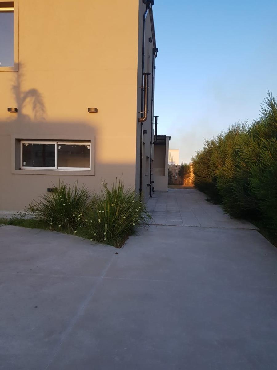 CANNING EXCELENTE CASA EN CONTRY A ESTRENAR — foto 2