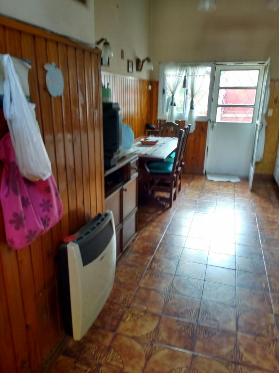 CASA RAMOS MEJIA SUR AL FRENTE 4 AMBIENTES — foto 2