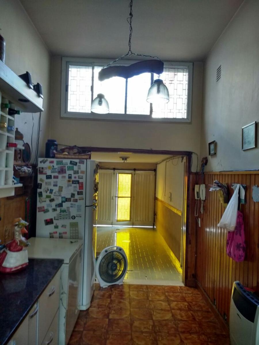 CASA RAMOS MEJIA SUR AL FRENTE 4 AMBIENTES — foto 3