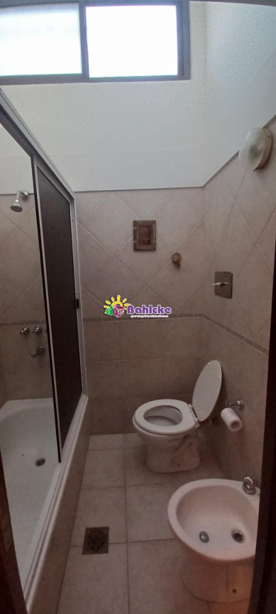 Venta de Amplio Chalet 3 ambientes en P.H. en V. Gesell Norte