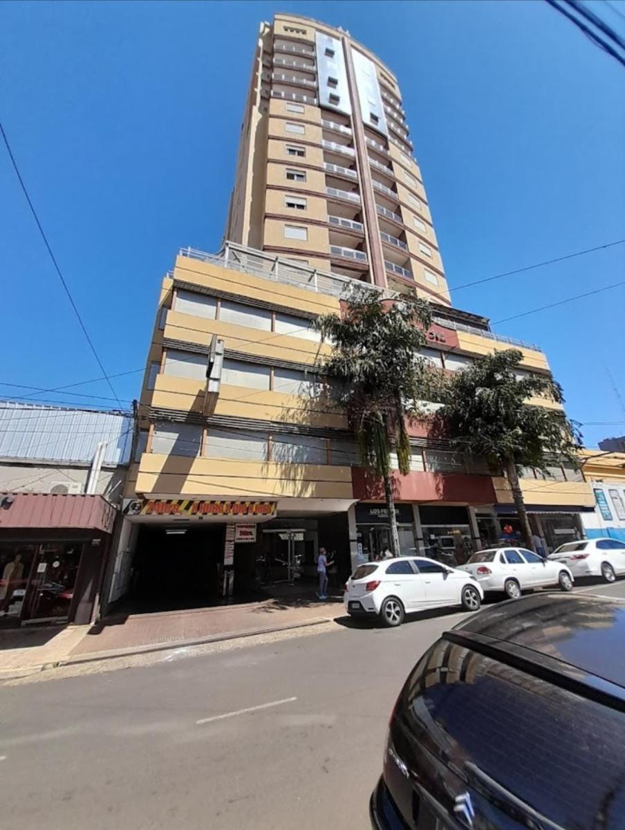 DEPARTAMENTO CENTRICO + EXPENSAS + COCHERA - 2