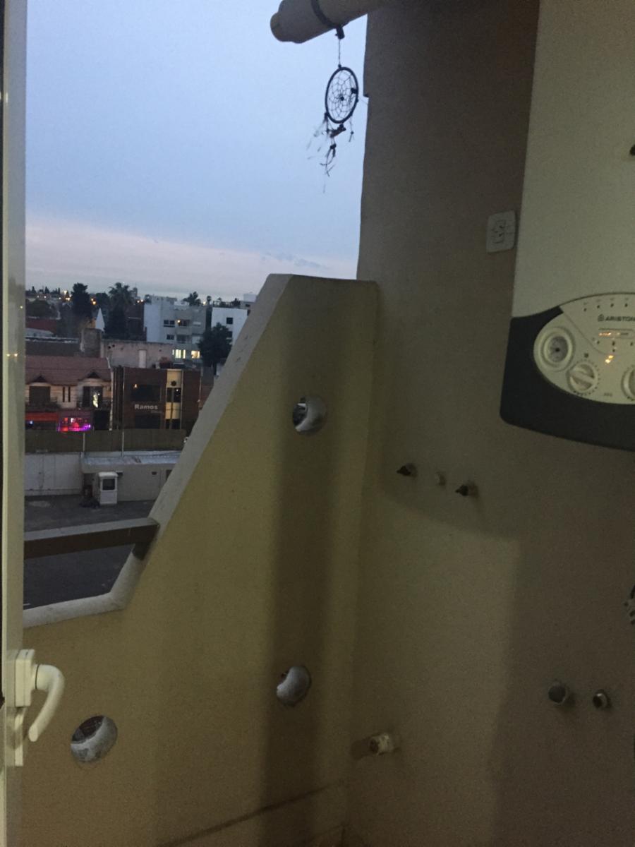 Hermoso Depto de 2 Amb Edificio con Piscina / Seguridad 24 Hs — foto 2