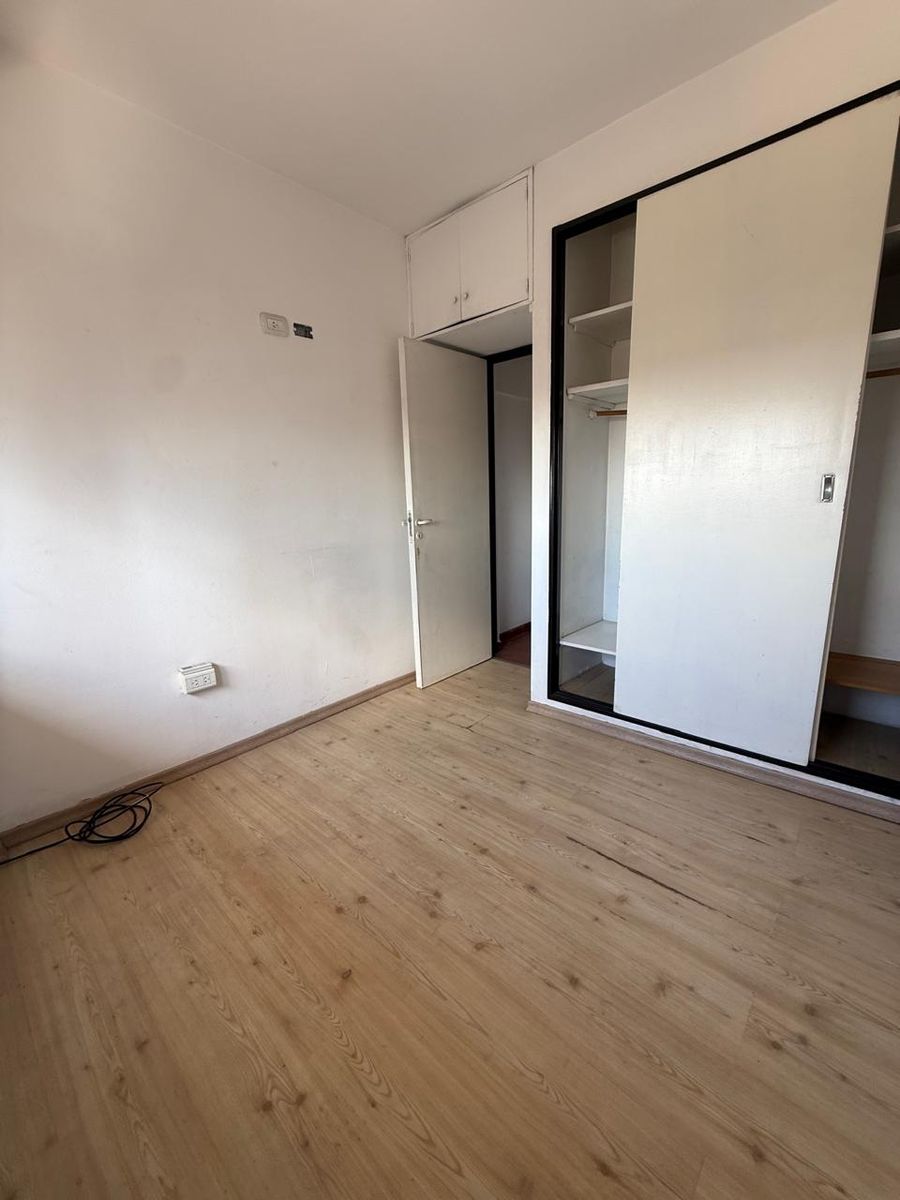 OPORTUNIDAD VENTA DOS DEPTOS DE DOS AMBIENTES - 7