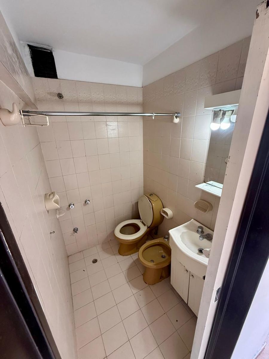 OPORTUNIDAD VENTA DOS DEPTOS DE DOS AMBIENTES - 8