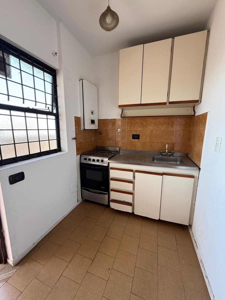 OPORTUNIDAD VENTA DOS DEPTOS DE DOS AMBIENTES - 9