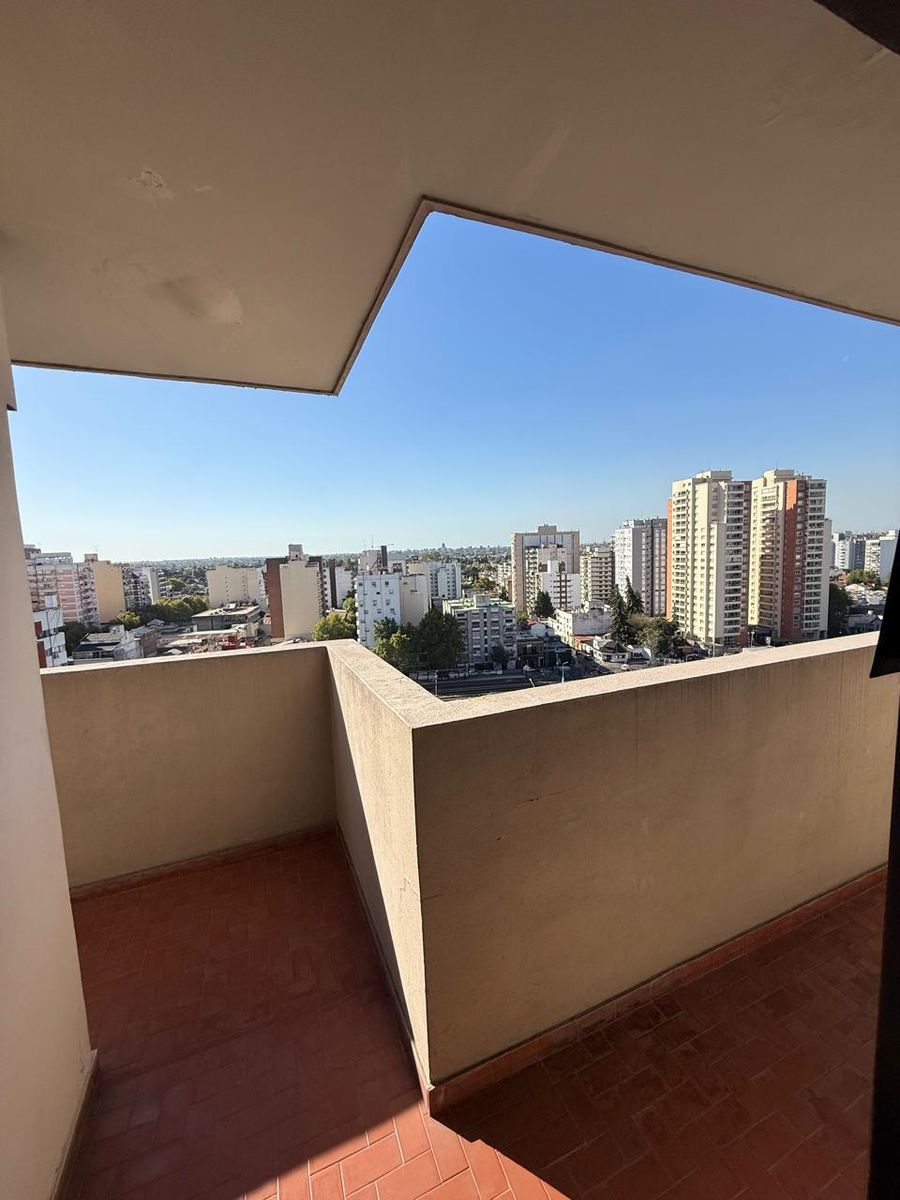 OPORTUNIDAD VENTA DOS DEPTOS DE DOS AMBIENTES - 12