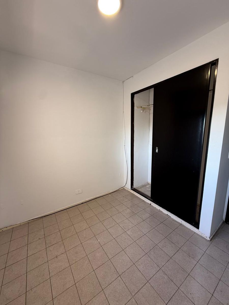 OPORTUNIDAD VENTA DOS DEPTOS DE DOS AMBIENTES - 17