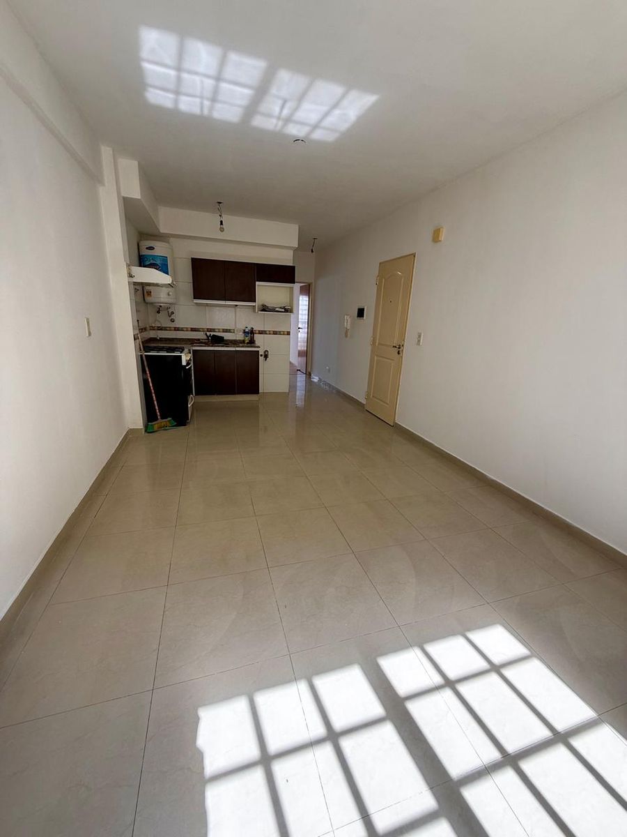ALQUILER DOS AMBIENTES C/COCHER Y TERRAZA - 1